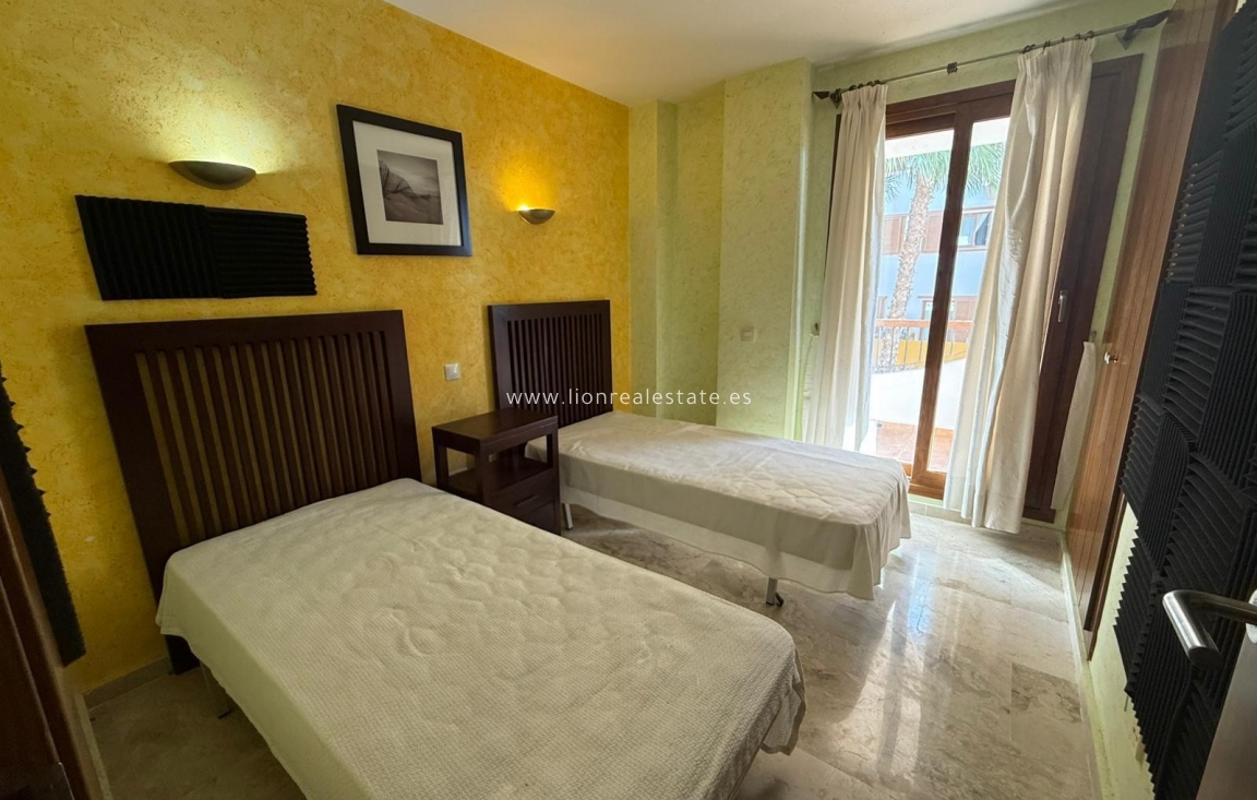 Resale - Apartment / flat - Punta Prima