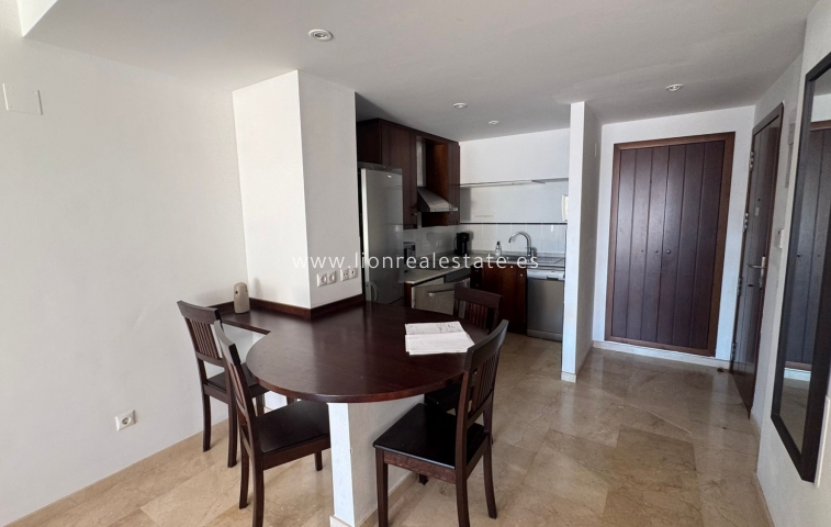 Resale - Apartment / flat - Punta Prima