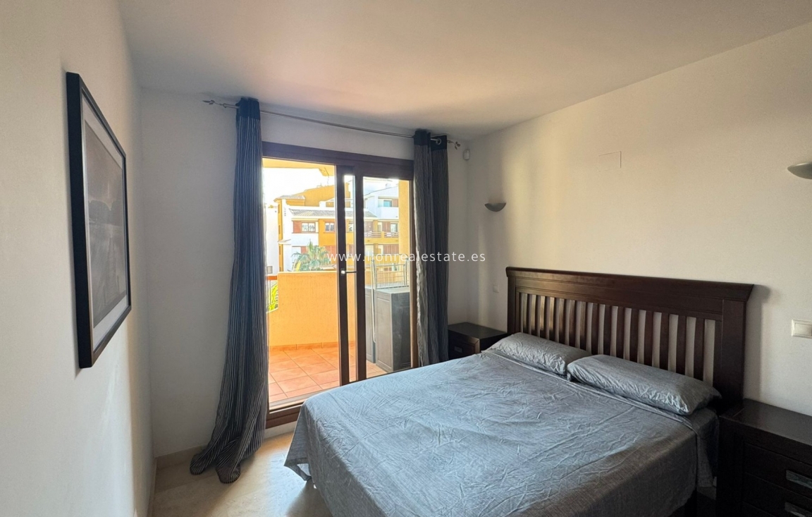 Resale - Apartment / flat - Punta Prima