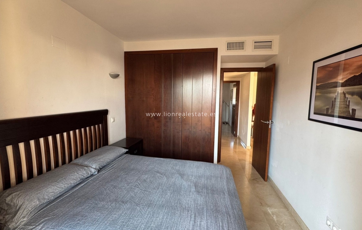 Resale - Apartment / flat - Punta Prima