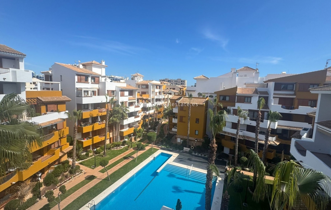 Resale - Apartment / flat - Punta Prima