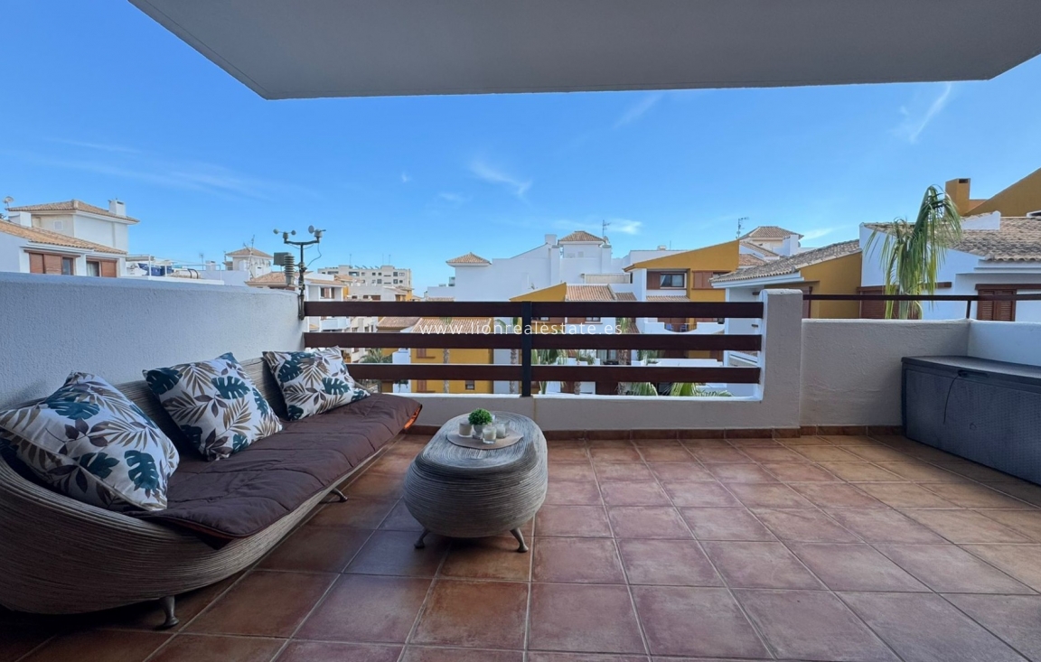 Resale - Apartment / flat - Punta Prima