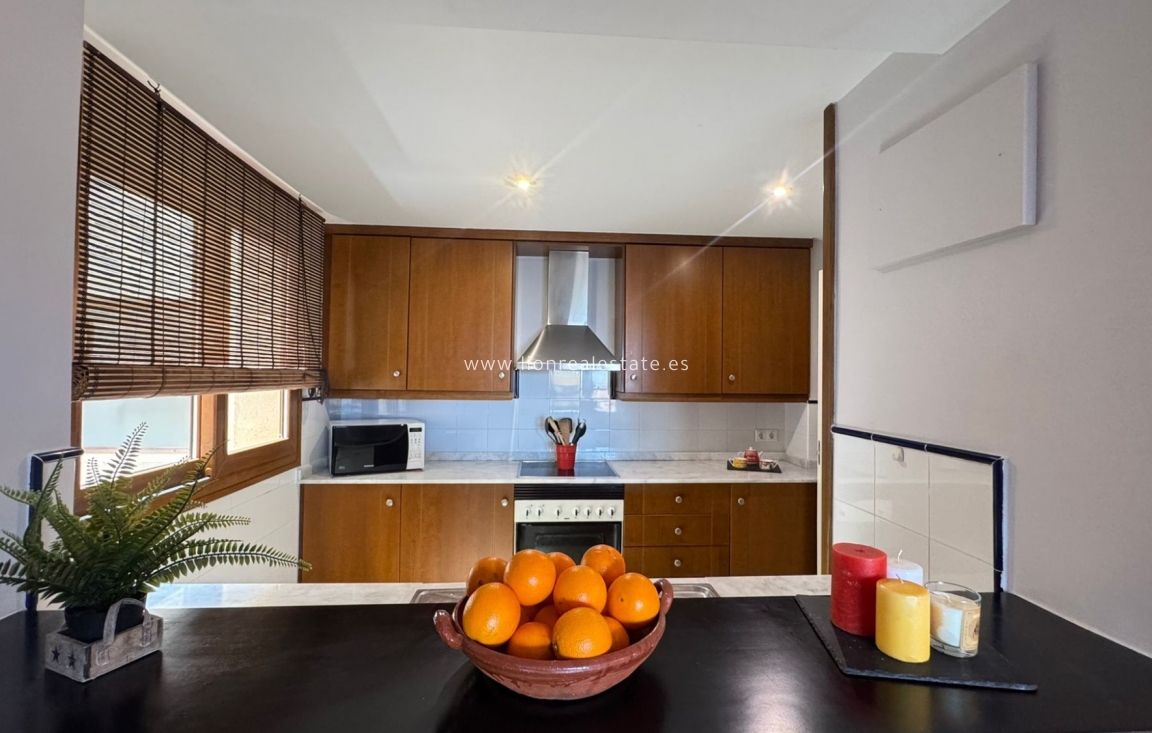 Resale - Apartment / flat - Punta Prima