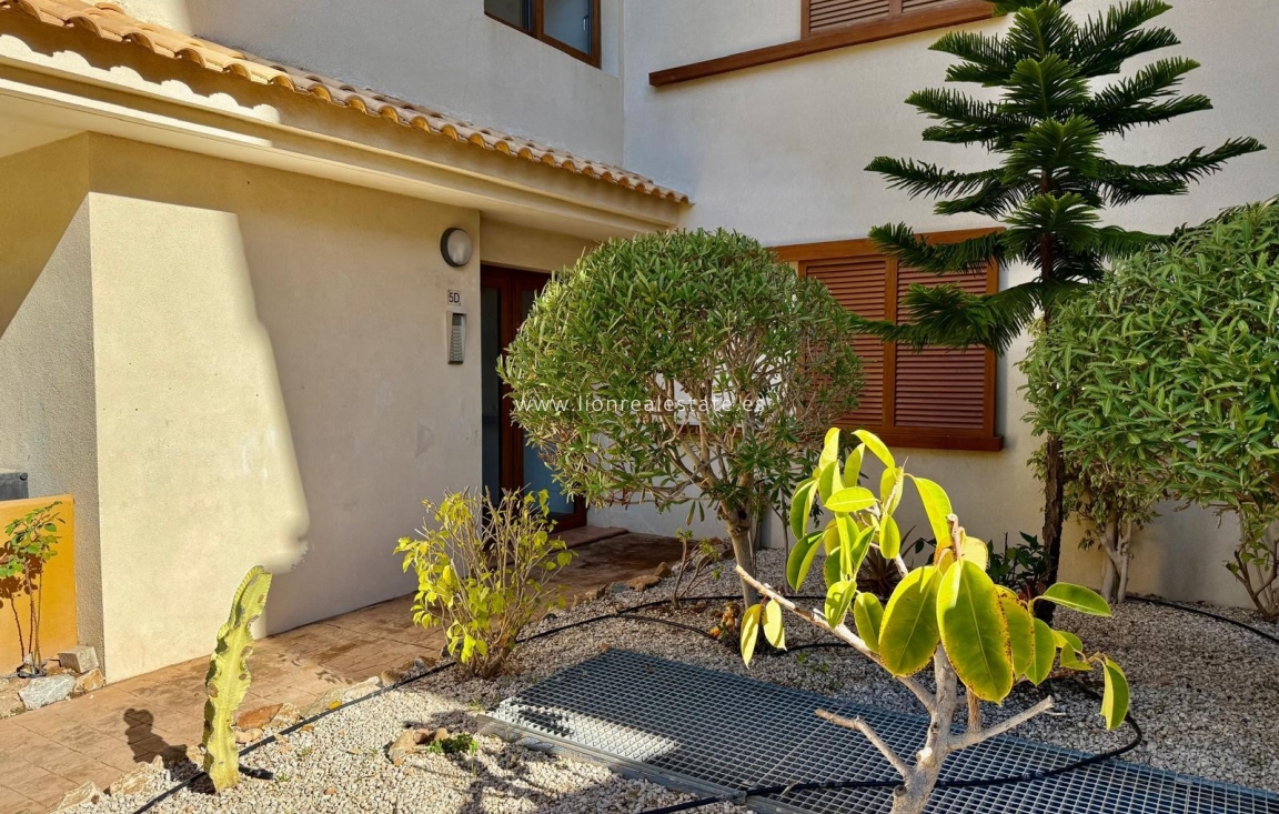 Resale - Apartment / flat - Punta Prima