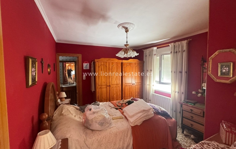 Resale - Apartment / flat - Punta Prima