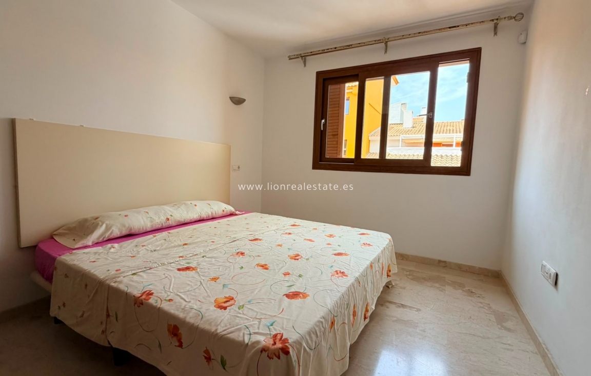 Resale - Apartment / flat - Punta Prima