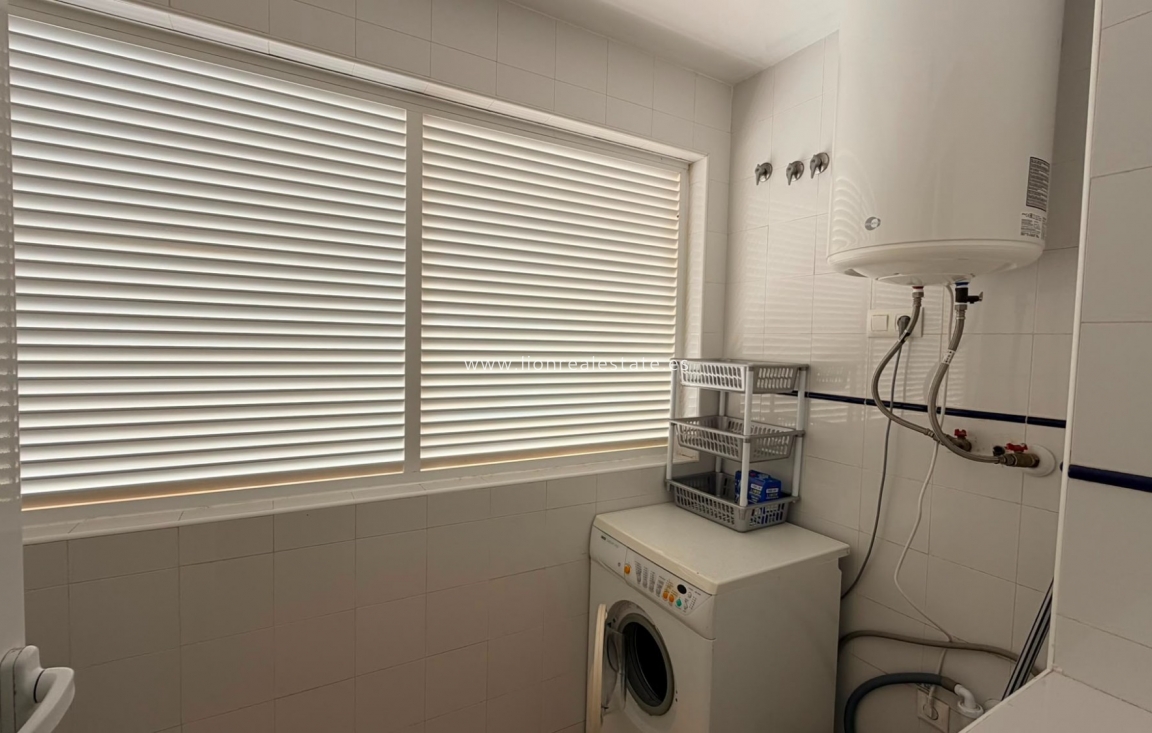 Resale - Apartment / flat - Punta Prima