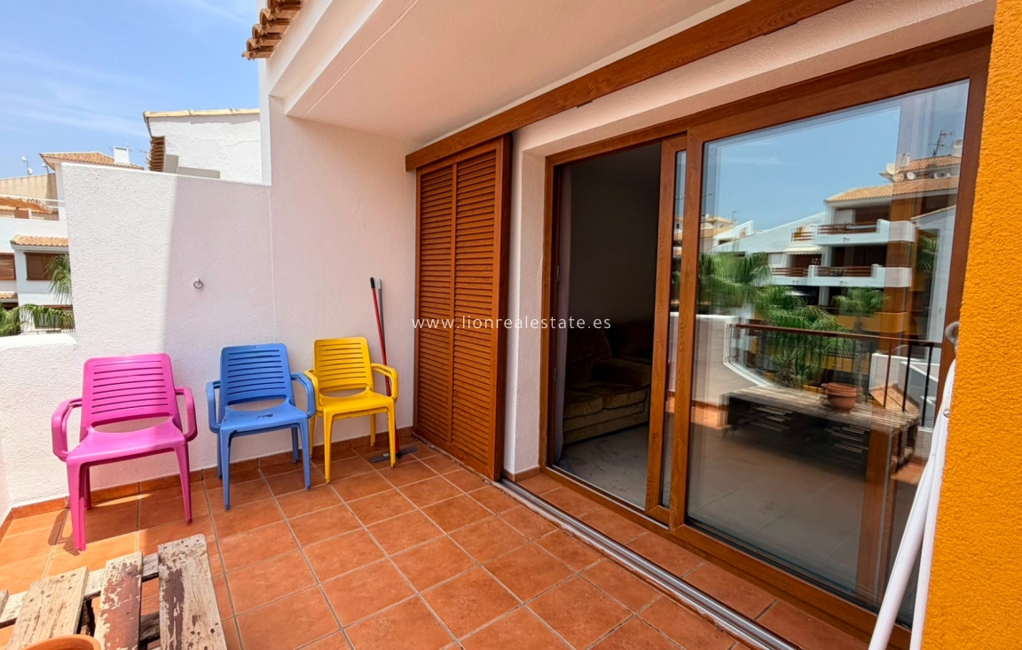 Resale - Apartment / flat - Punta Prima