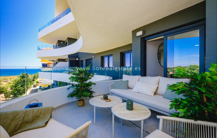 Resale - Apartment / flat - Punta Prima