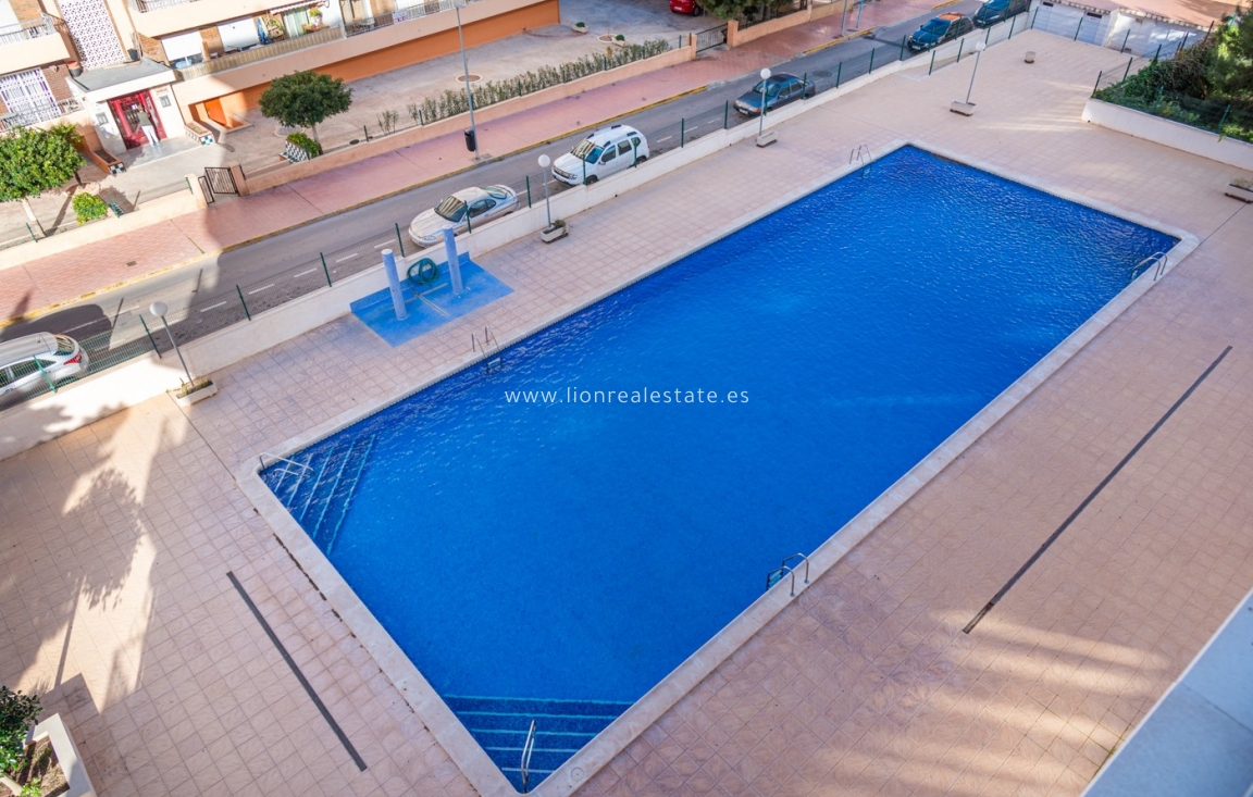 Resale - Apartment / flat - Punta Prima