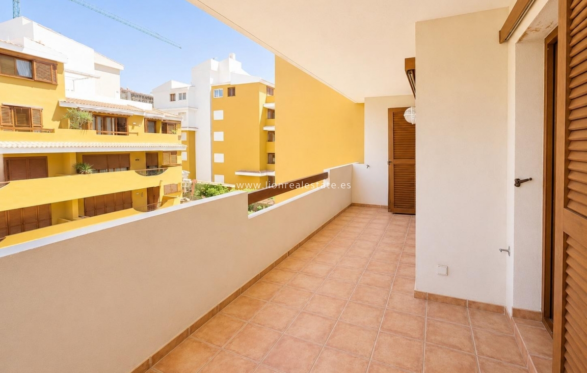 Resale - Apartment / flat - Punta Prima