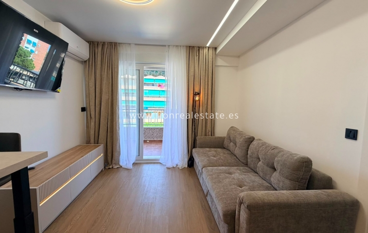 Resale - Apartment / flat - Punta Prima