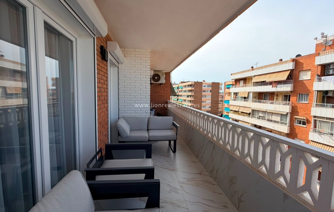 Resale - Apartment / flat - Punta Prima