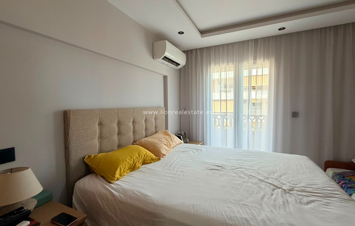 Resale - Apartment / flat - Punta Prima