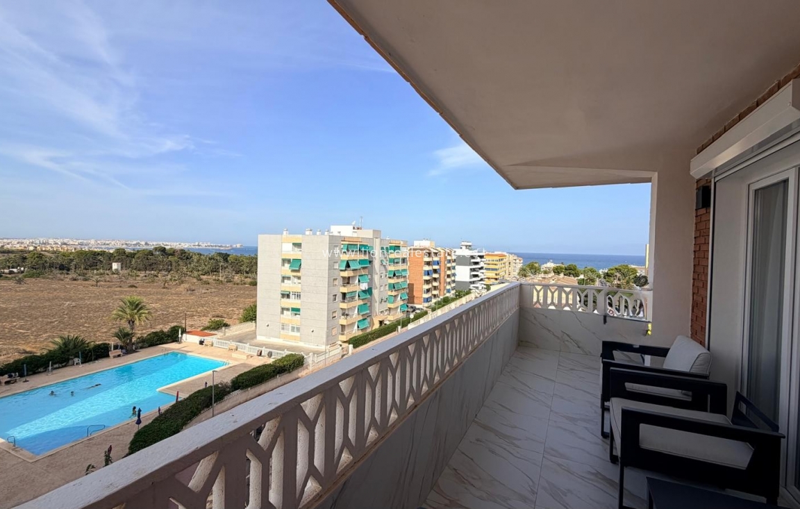 Resale - Apartment / flat - Punta Prima