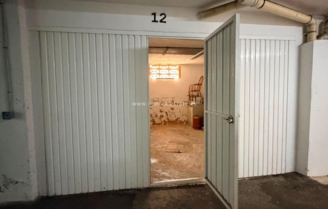 Resale - Apartment / flat - Punta Prima
