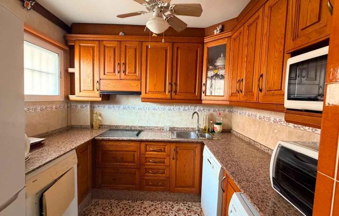 Resale - Apartment / flat - Punta Prima