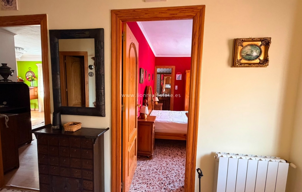 Resale - Apartment / flat - Punta Prima