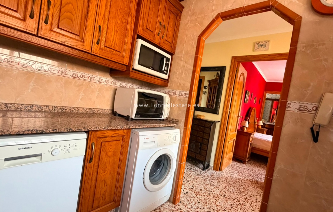 Resale - Apartment / flat - Punta Prima