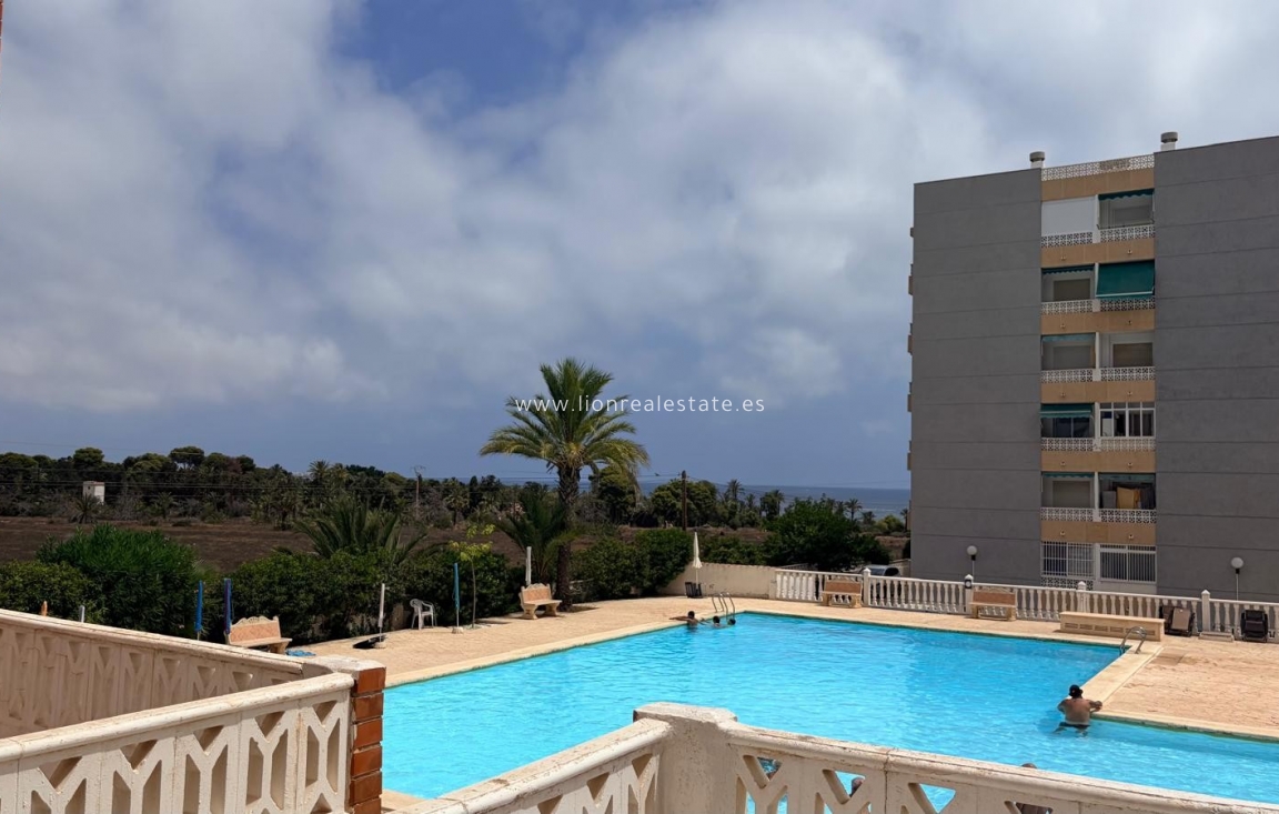 Resale - Apartment / flat - Punta Prima