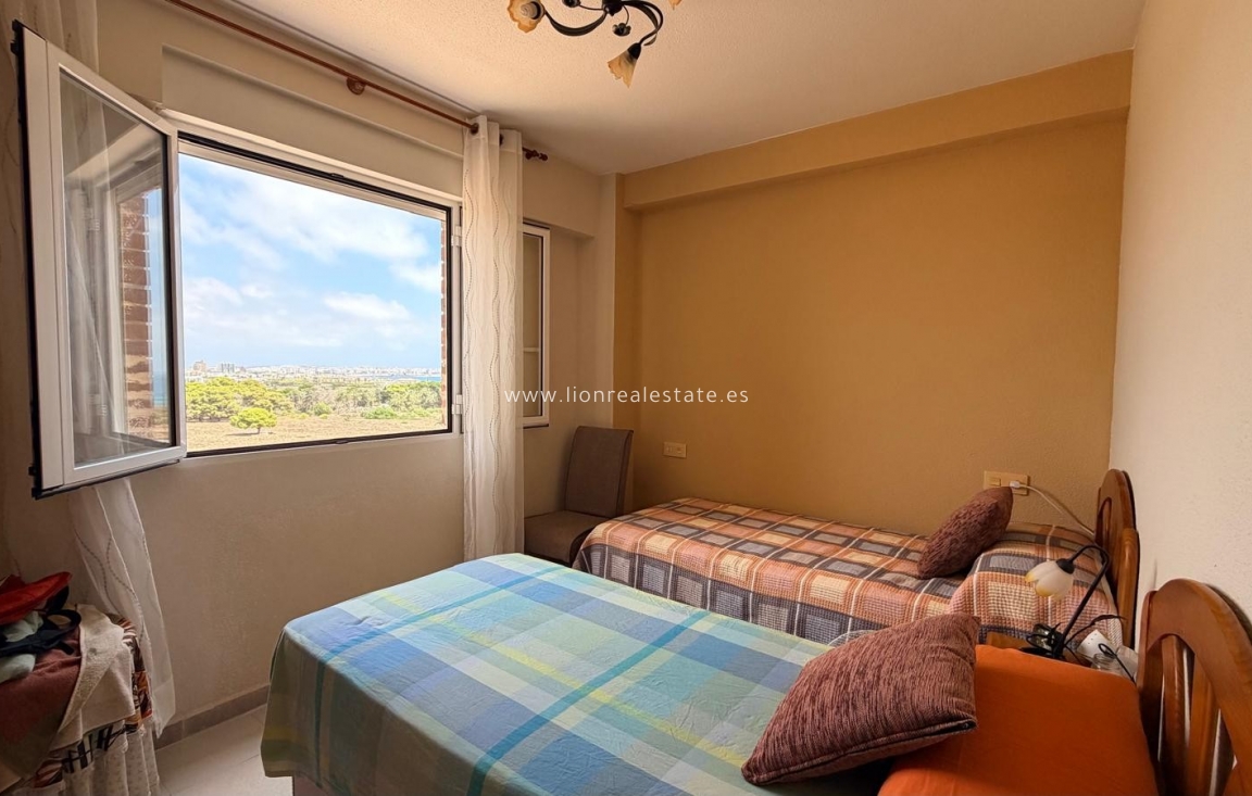 Resale - Apartment / flat - Punta Prima