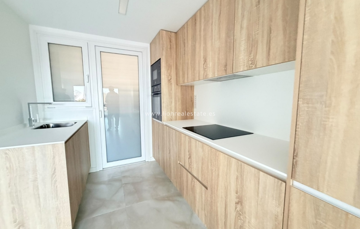 Resale - Apartment / flat - Punta Prima