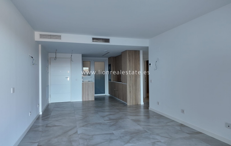 Resale - Apartment / flat - Punta Prima