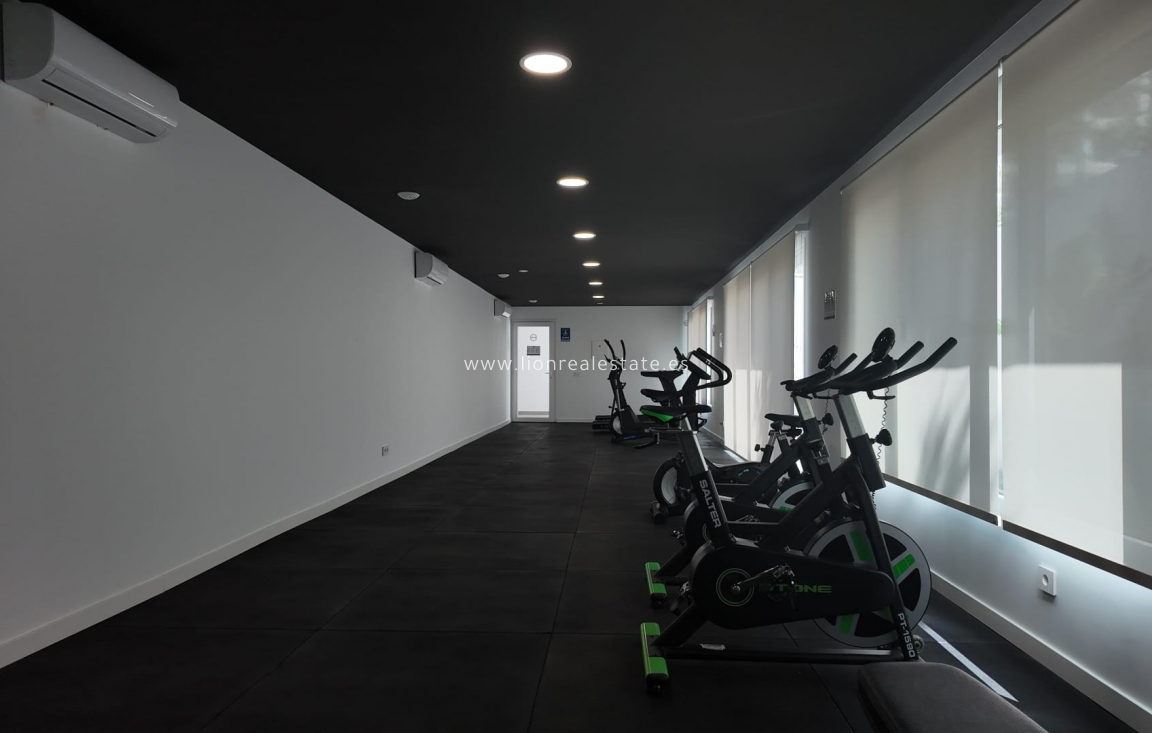 Resale - Apartment / flat - Punta Prima