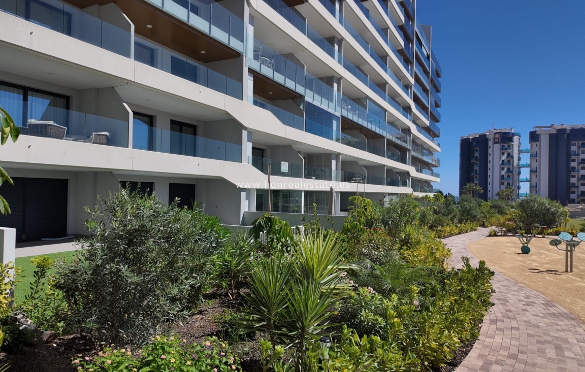 Resale - Apartment / flat - Punta Prima