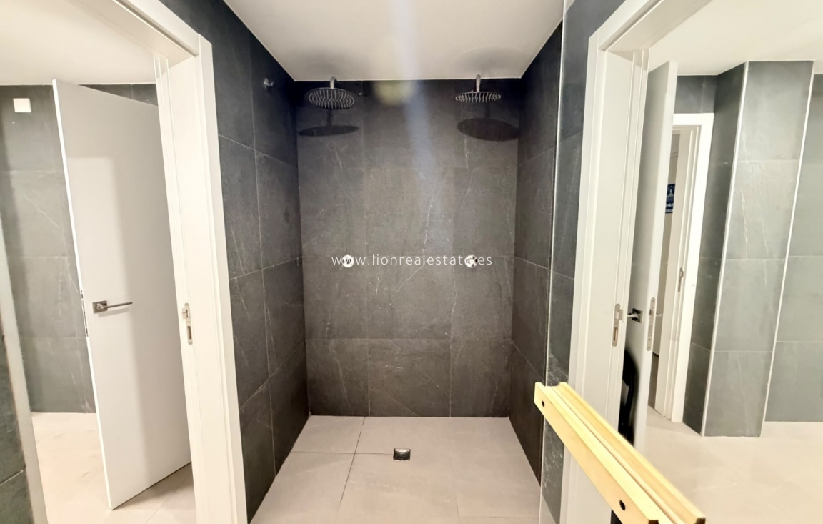 Resale - Apartment / flat - Punta Prima
