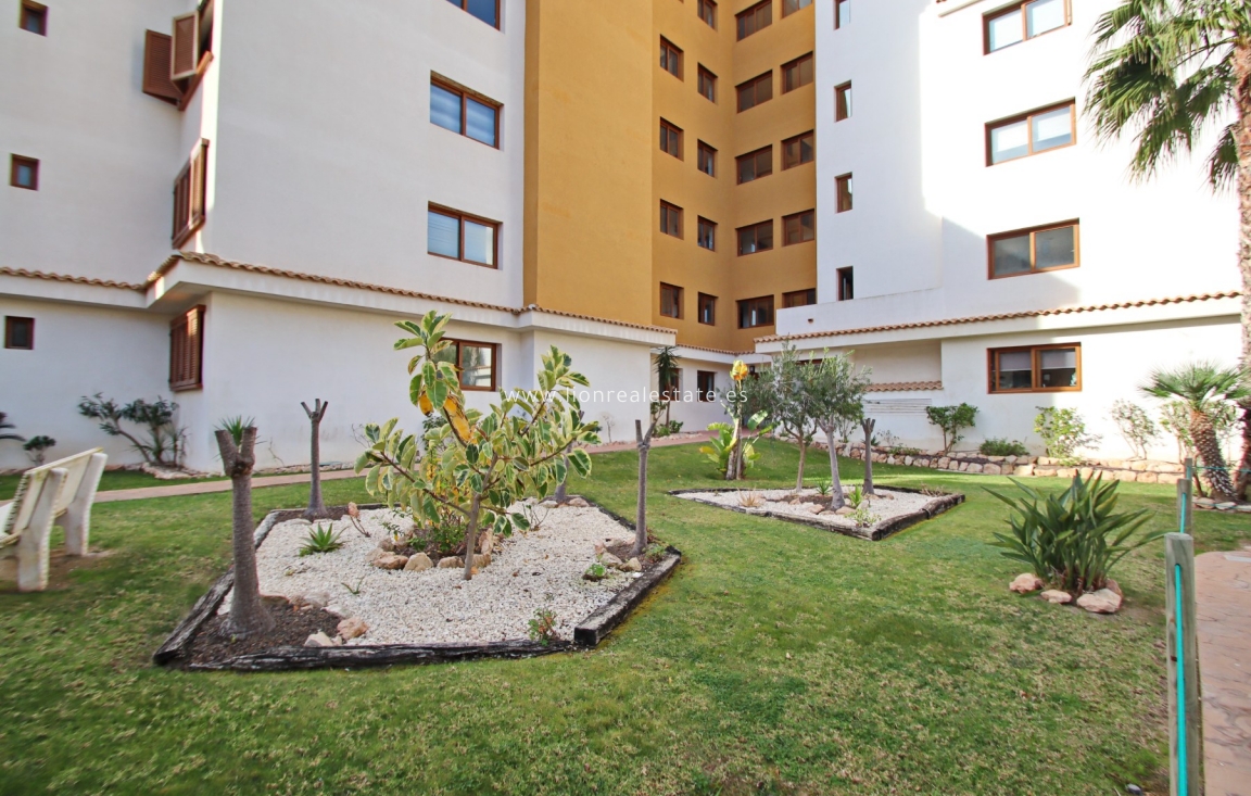 Resale - Apartment / flat - Punta Prima