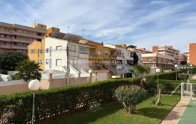 Resale - Apartment / flat - Punta Prima