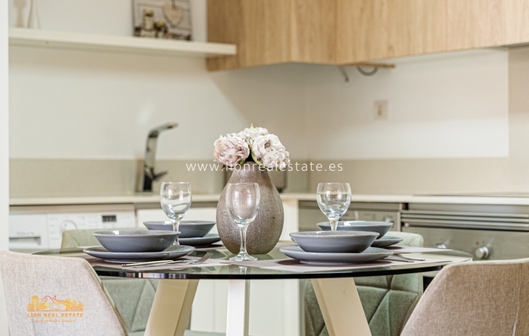 Resale - Apartment / flat - Punta Prima