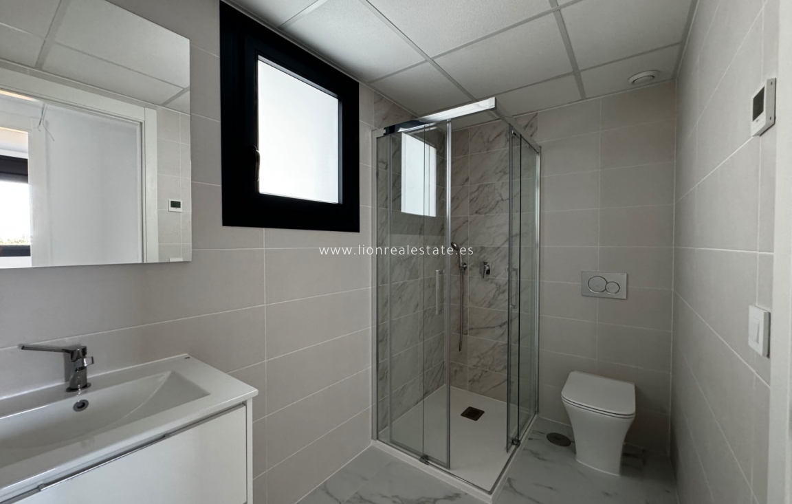 Resale - Apartment / flat - Punta Prima