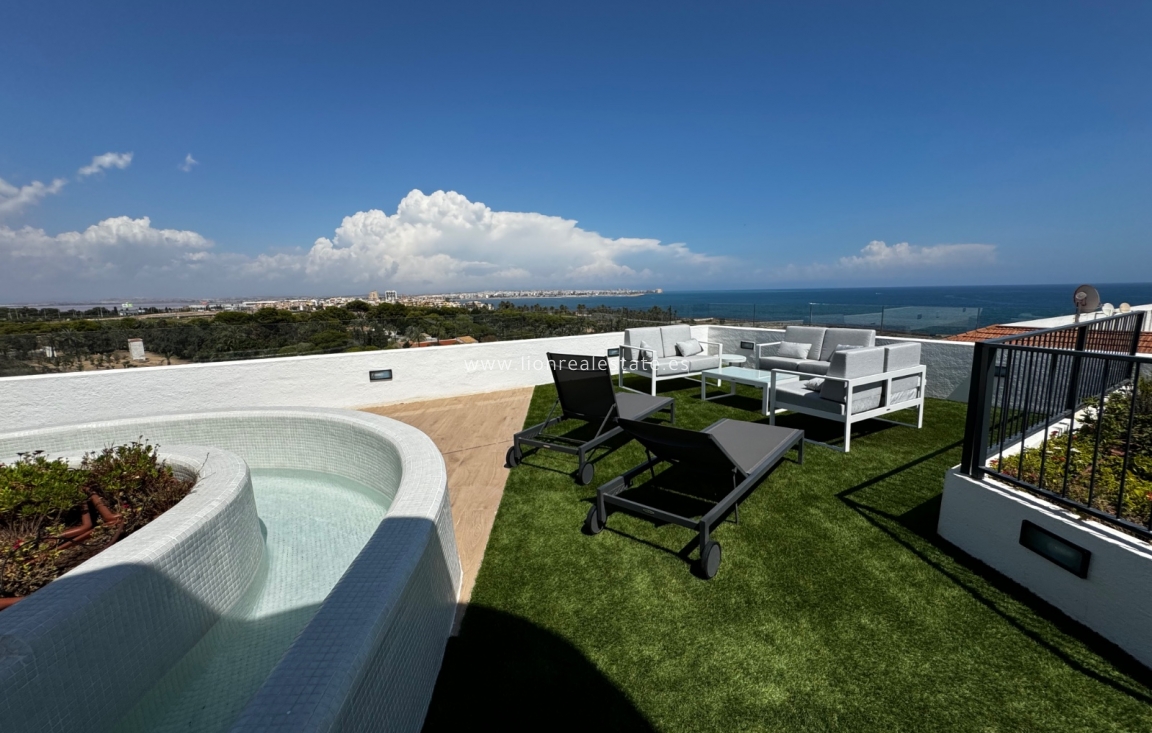 Resale - Apartment / flat - Punta Prima