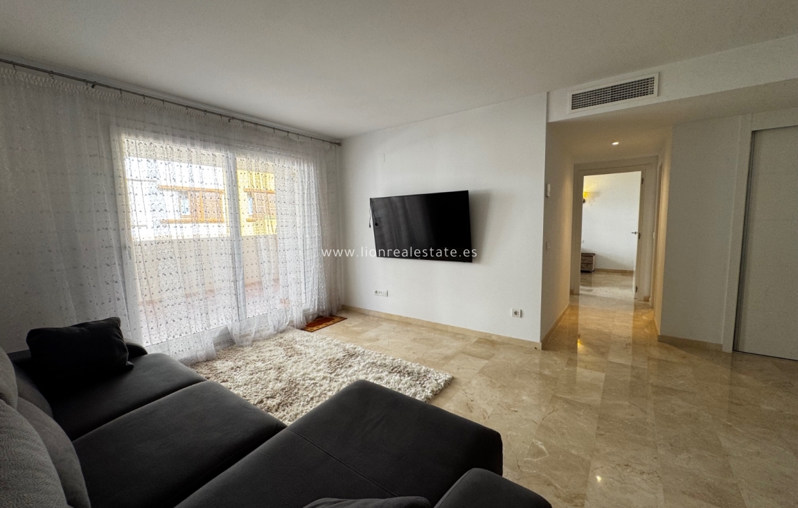 Resale - Apartment / flat - Punta Prima