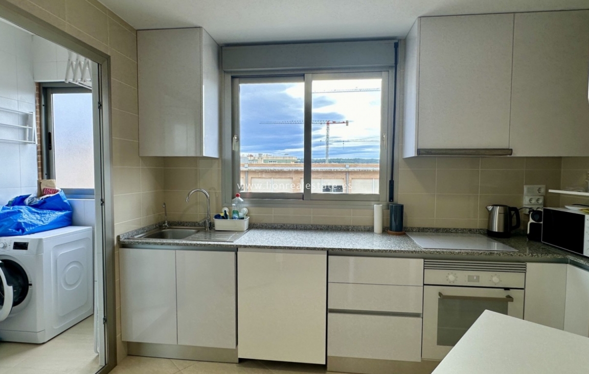 Resale - Apartment / flat - San Miguel de Salinas