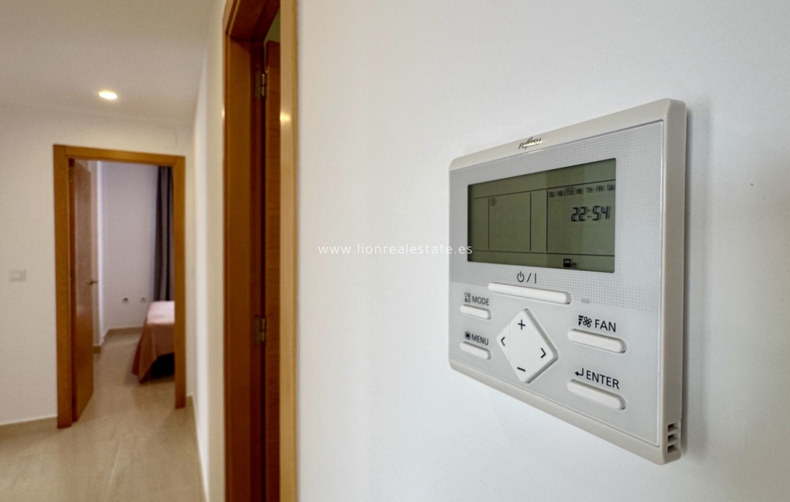 Resale - Apartment / flat - San Miguel de Salinas