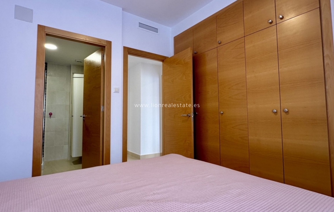 Resale - Apartment / flat - San Miguel de Salinas