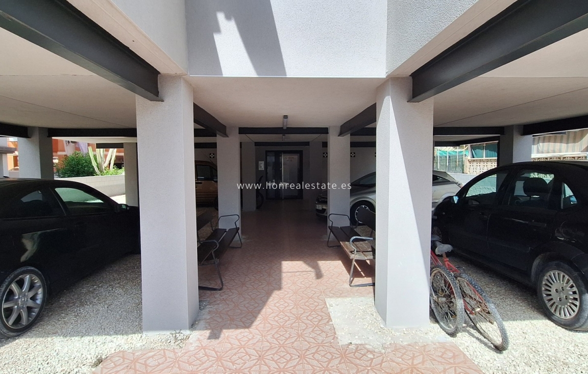 Resale - Apartment / flat - Santa Pola - Gran Playa