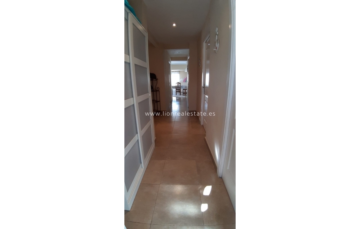 Resale - Apartment / flat - Santa Pola - Santiago Bernabeu