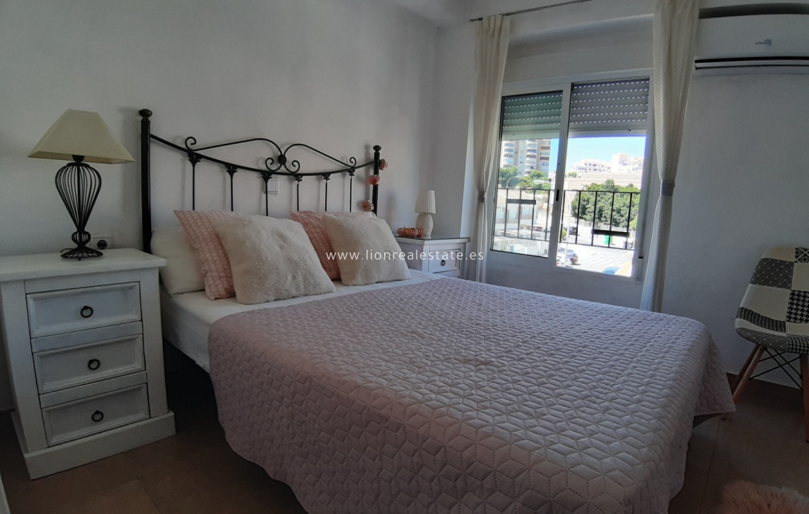 Resale - Apartment / flat - Santa Pola - Santiago Bernabeu