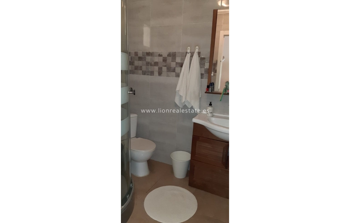 Resale - Apartment / flat - Santa Pola - Santiago Bernabeu