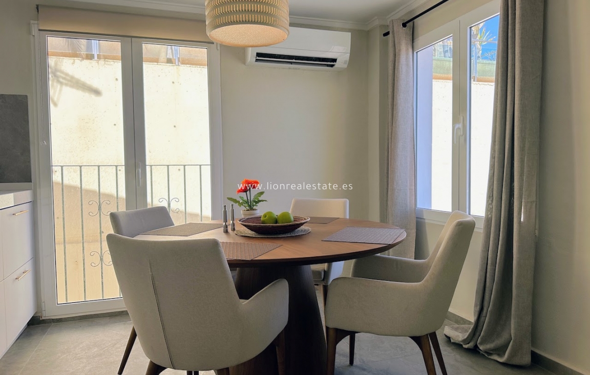 Resale - Apartment / flat - Torrevieja - Cabo Cervera