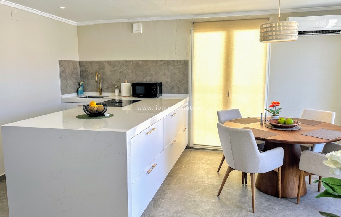 Resale - Apartment / flat - Torrevieja - Cabo Cervera