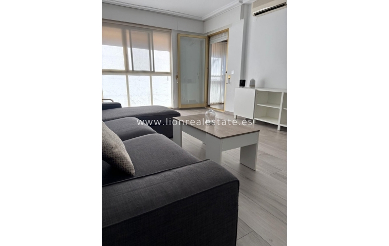 Resale - Apartment / flat - Torrevieja - Centro