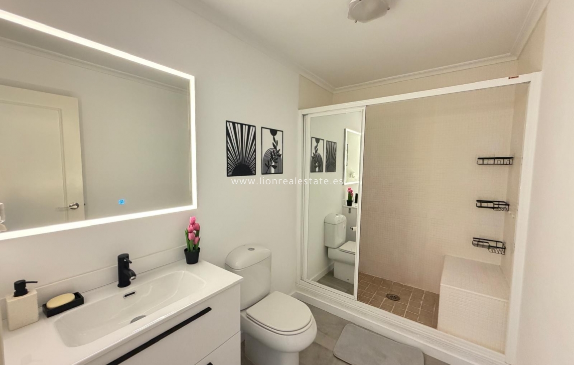 Resale - Apartment / flat - Torrevieja - Centro