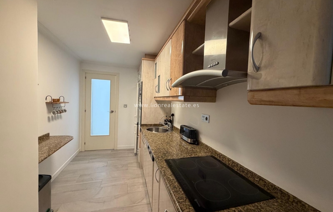 Resale - Apartment / flat - Torrevieja - Centro