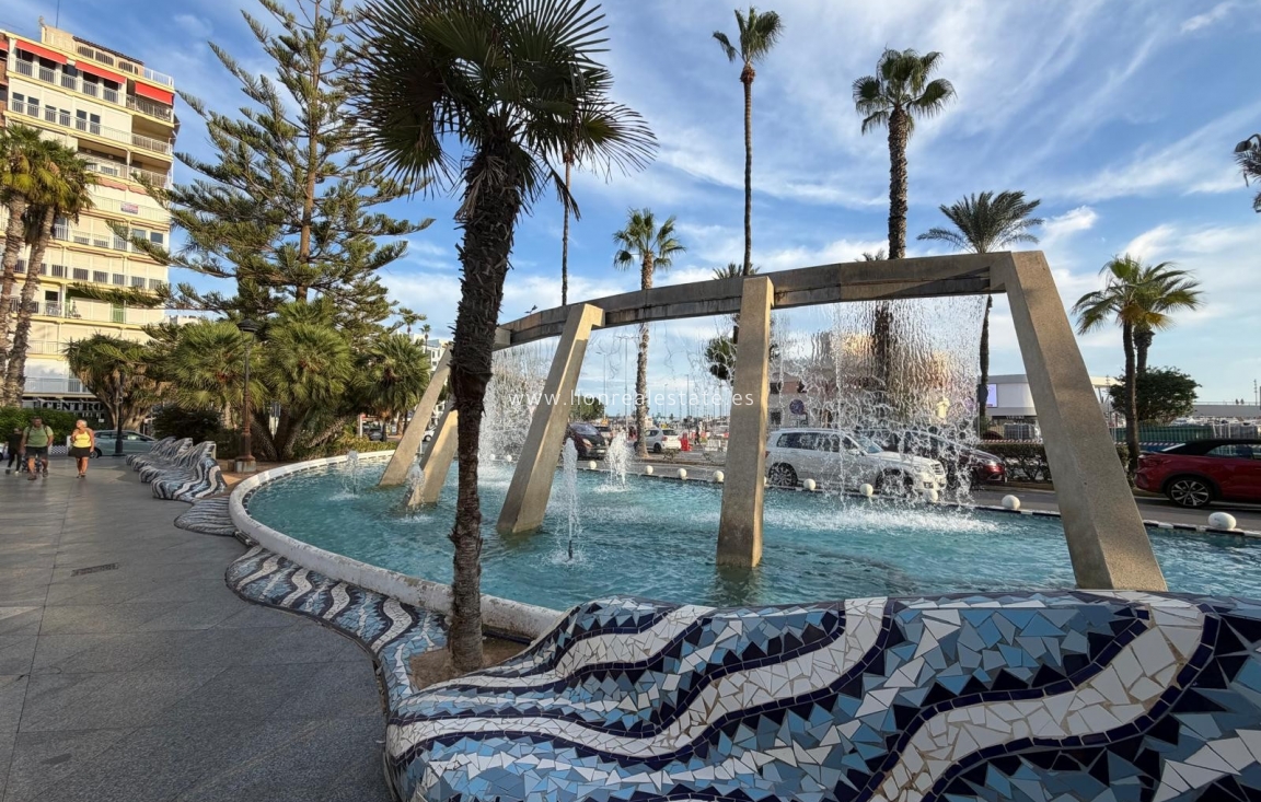 Resale - Apartment / flat - Torrevieja - Centro