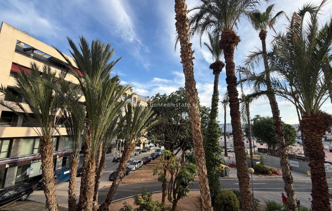Resale - Apartment / flat - Torrevieja - Centro